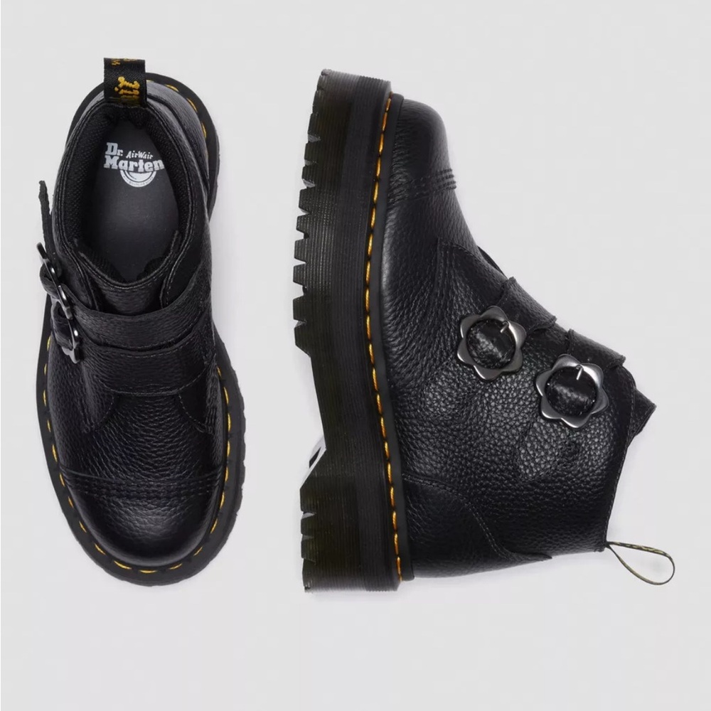 Dr. Martens Black Devon Flowers 9